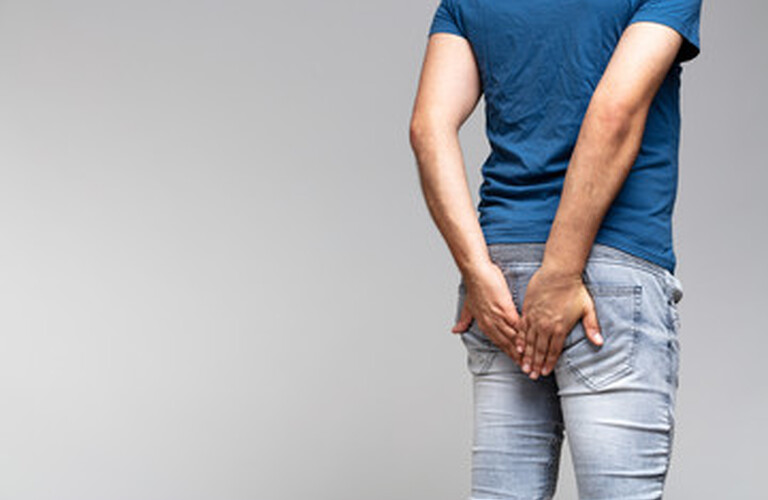 男性の「ケツ毛」そのままでいいの？衛生的に脱毛がおススメ